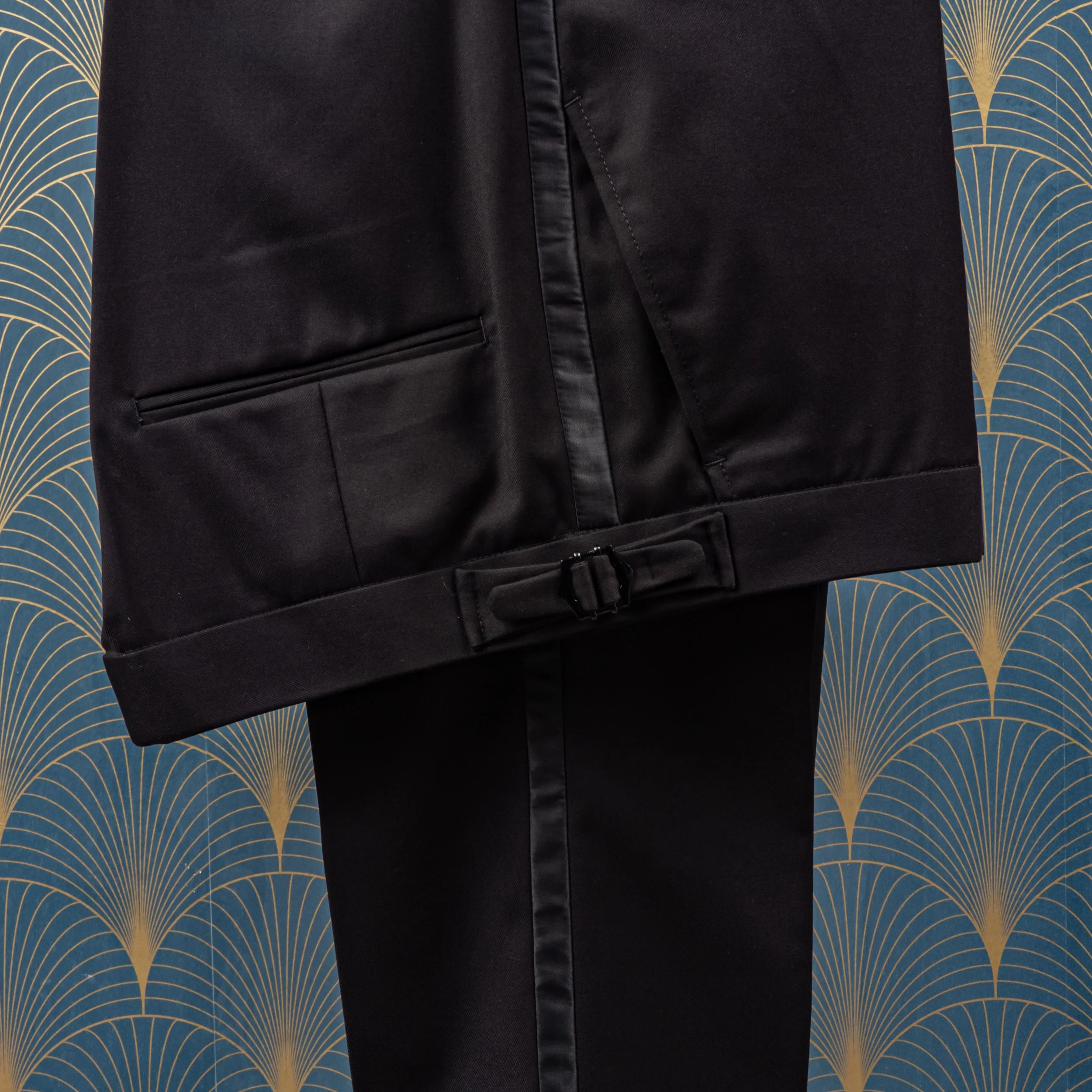 Classic bespoke tuxedo with peak lapels - Black merino wool-13.jpg