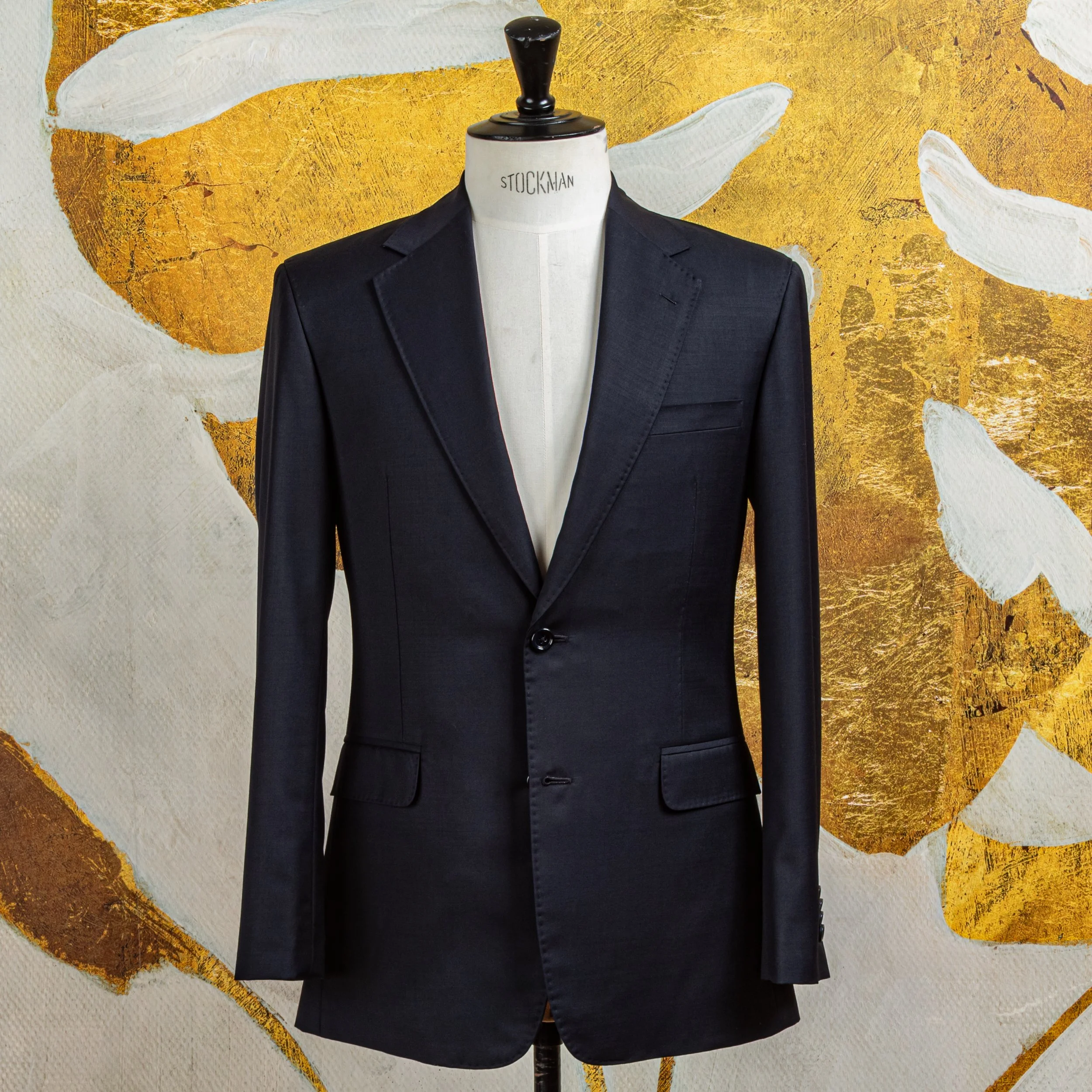 Neapolitan bespoke suit in Dark Navy - Handmade details-1.jpg