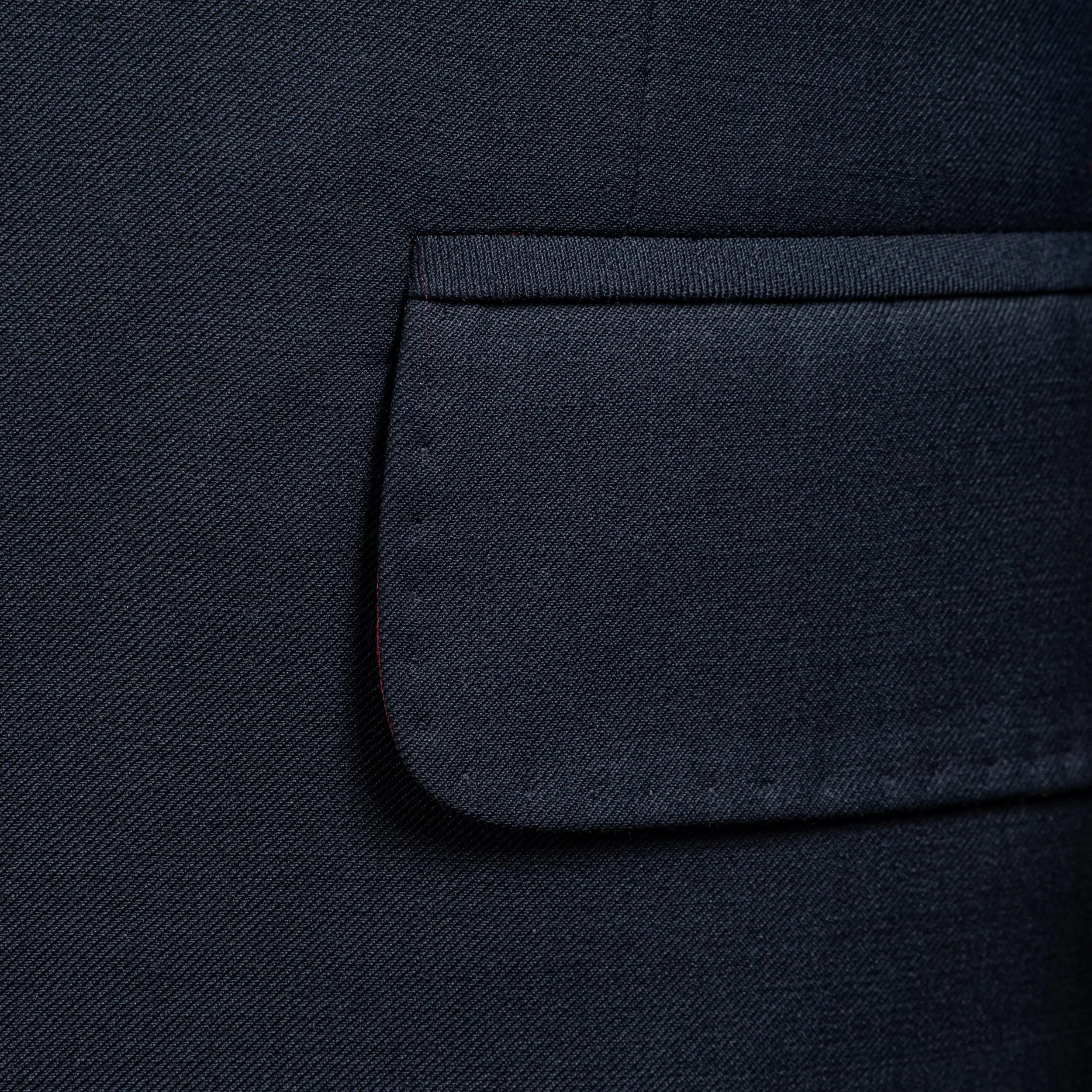 Neapolitan bespoke suit in Dark Navy - Handmade details-9.jpg
