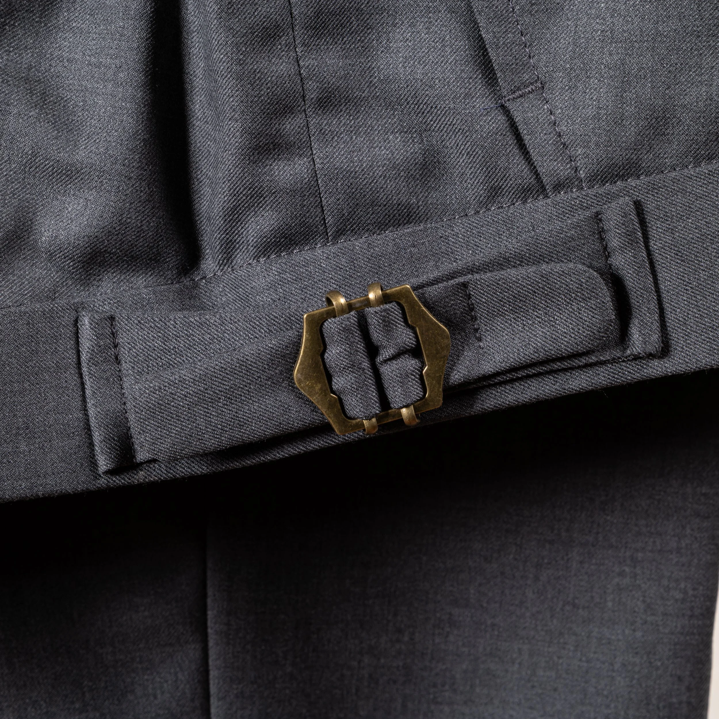 Grey bespoke trousers in Super 160's wool - Caccioppoli Napoli-3.jpg