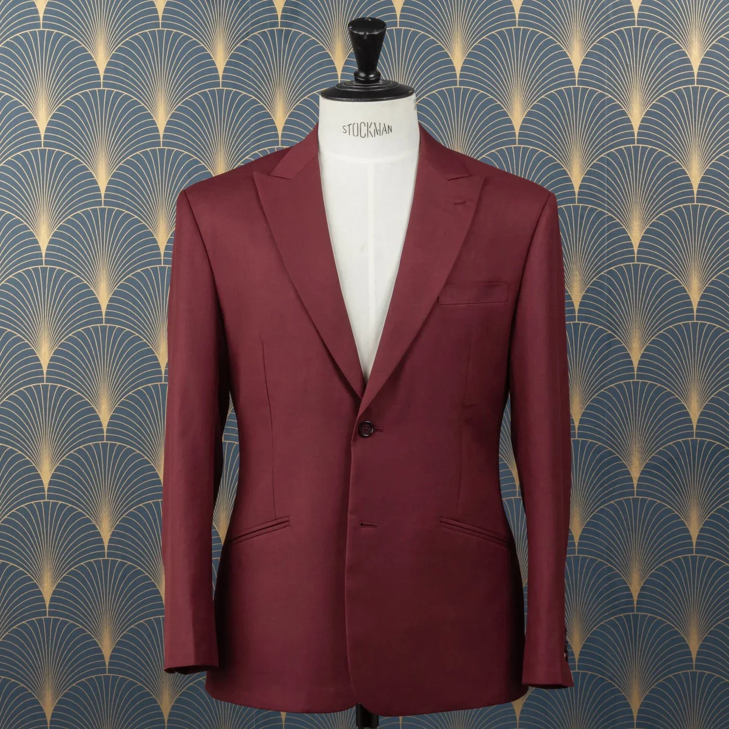 Burgundy red wedding suit men bespoke - stylish groom suit with peak lapels Amsterdam