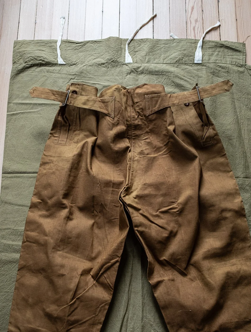 ww2_austrailian_canvas_motorcycle_dispatch_trousers-7.jpg