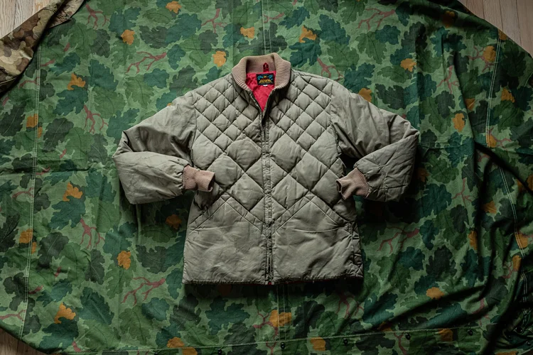 EDDIE BAUER/ MILITARY てこずっ LIGHT QUILTED JKT