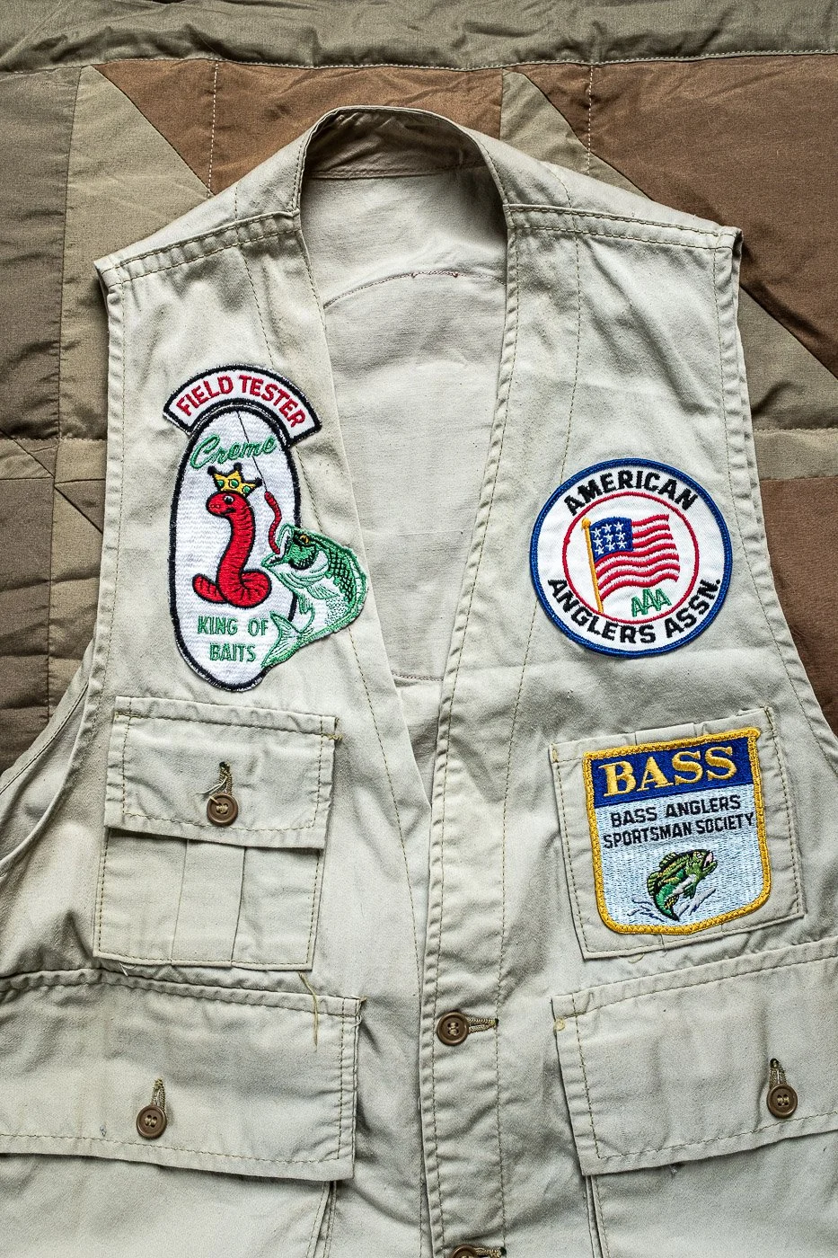 1960s_american_bass_fishing_vest-6.jpg