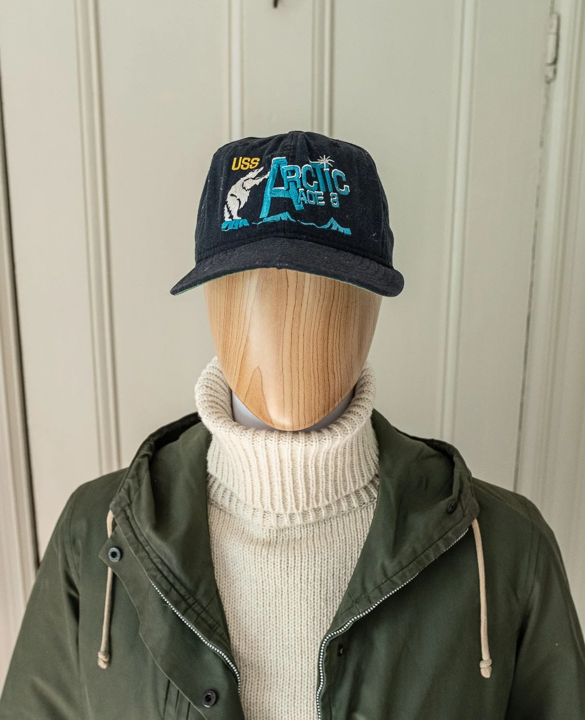 1950s_us_navy_antarctic_arctic_ship_cap.jpg