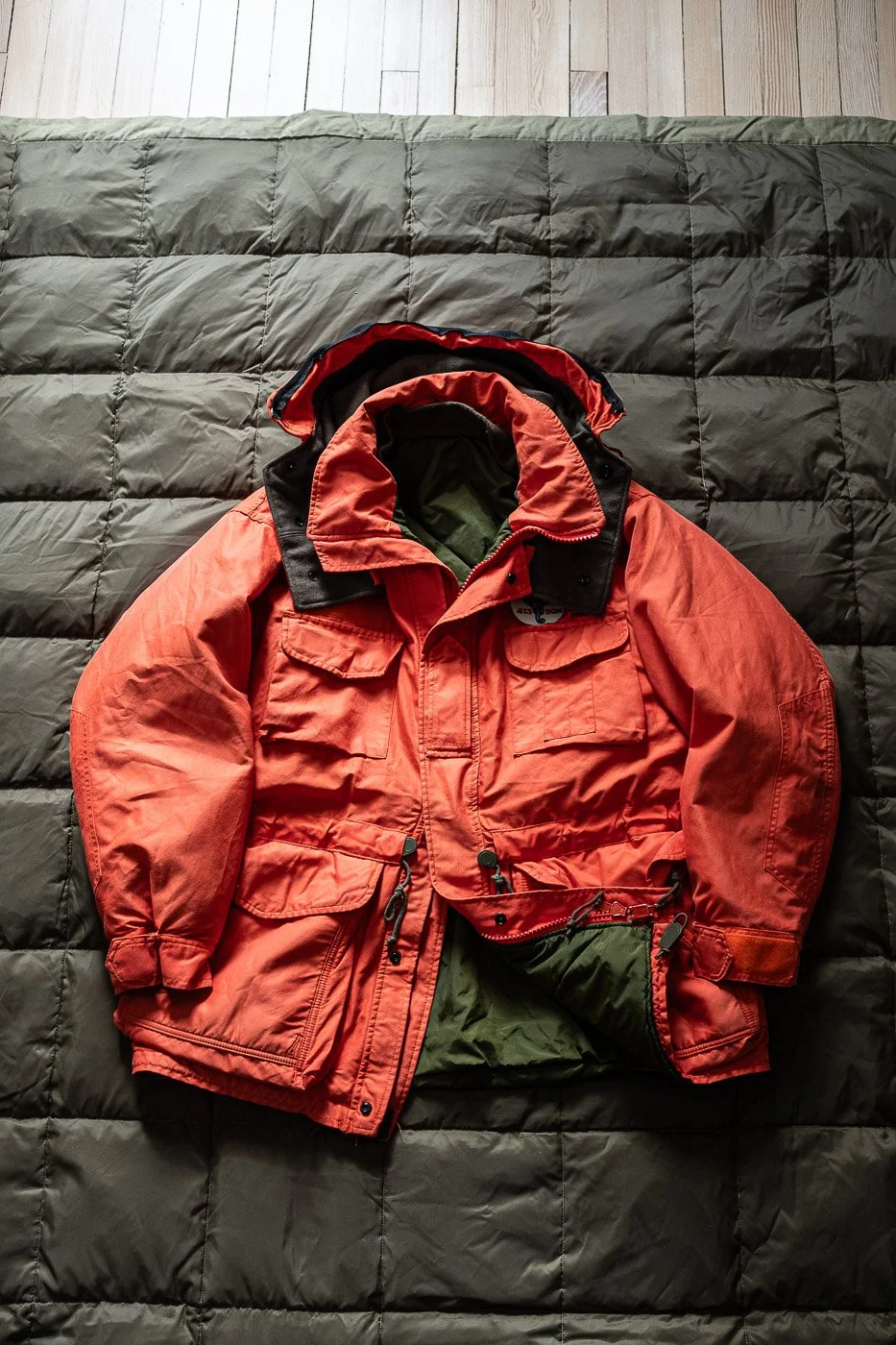 canadian_arctic_SAR_pararescue_parka_smock_windproof_orange-15.jpg