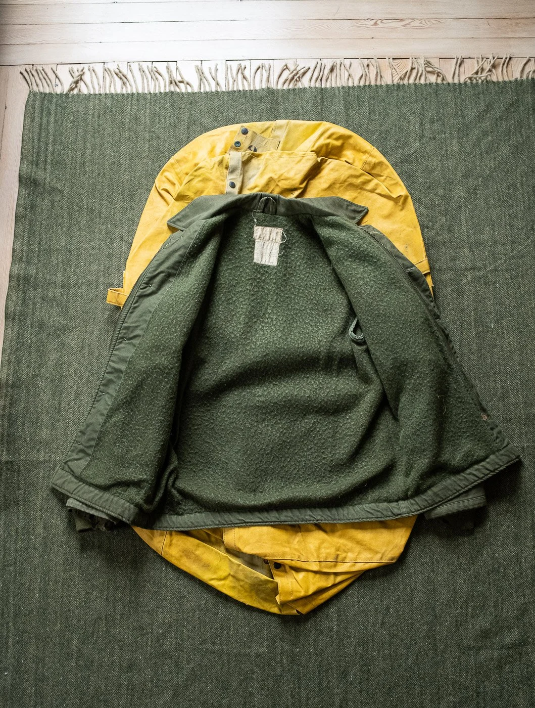 mint_1960s_USN_A-2_deck_jacket-3.jpg
