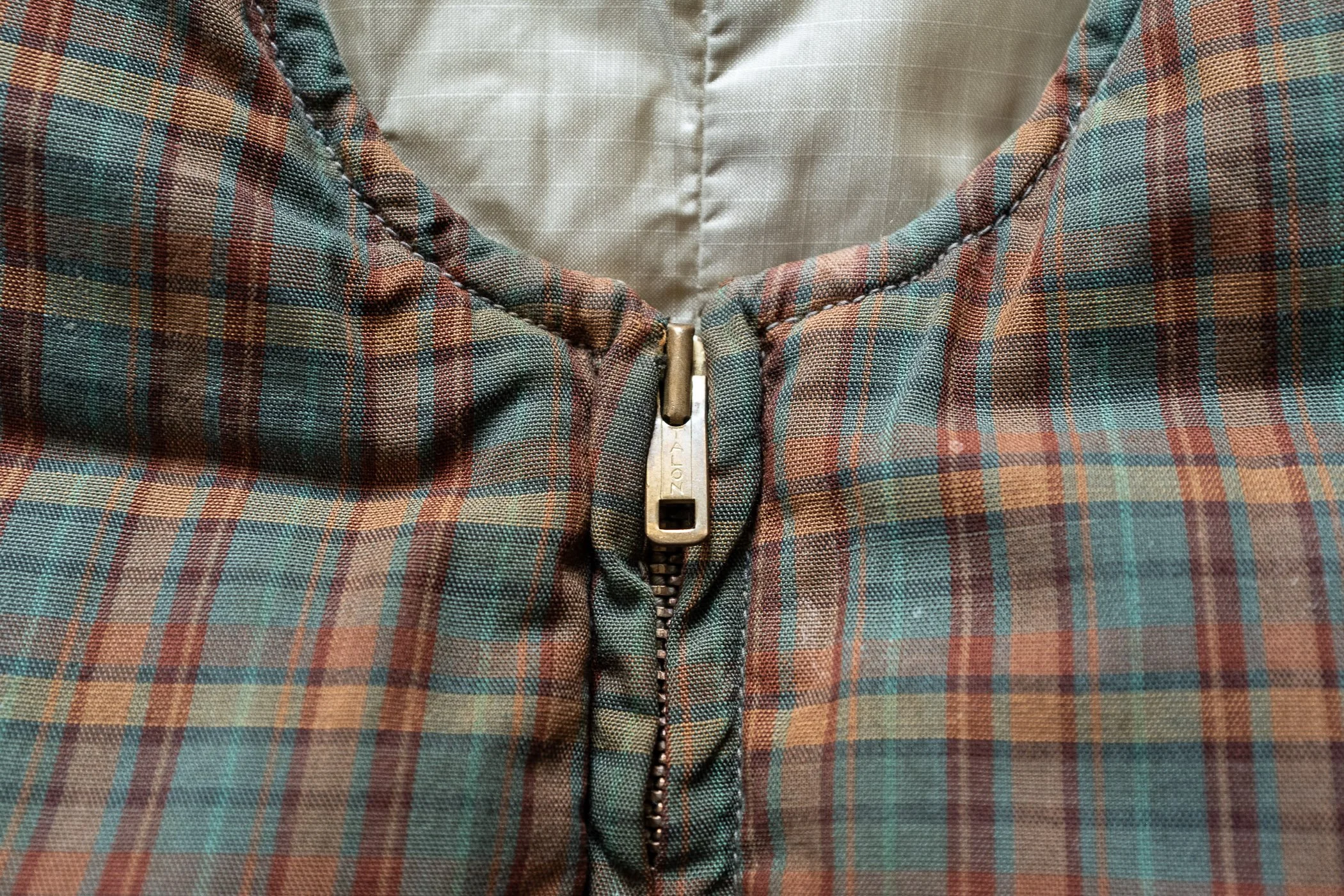 1950s_eddie_bauer_plaid_goose_down_vest-6.jpg