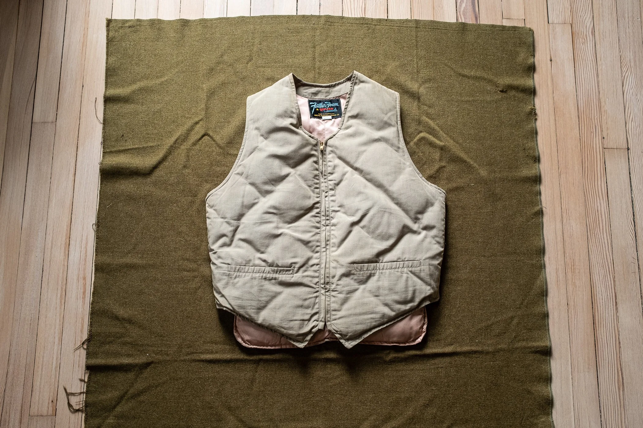 1940s_eddie_bauer_goose_down_vest.jpg