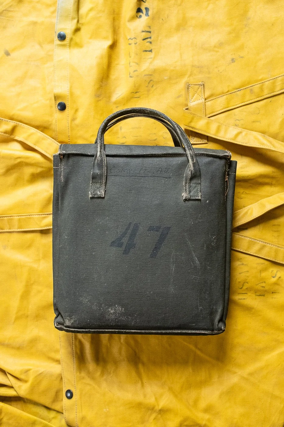 WW2_us_navy_waterproof_survival_handbag-7.jpg