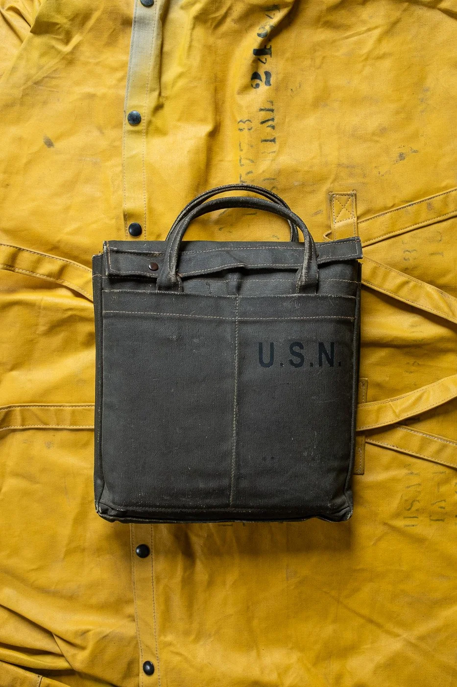 WW2_us_navy_waterproof_survival_handbag-4.jpg