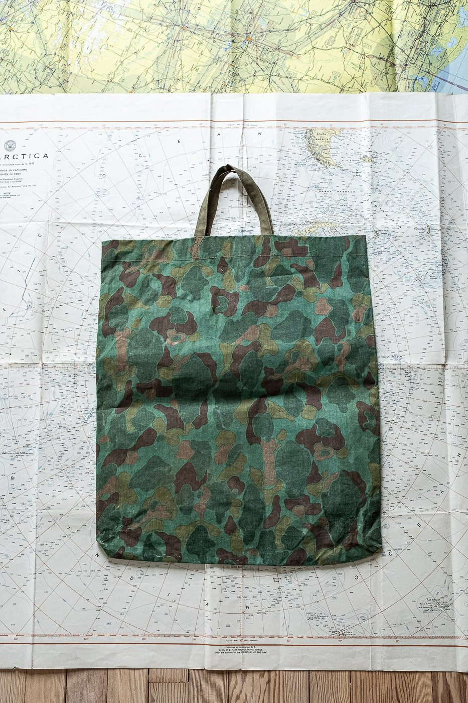 WW2_waterproof_frogskin_rigger_made_survival_bag.jpg
