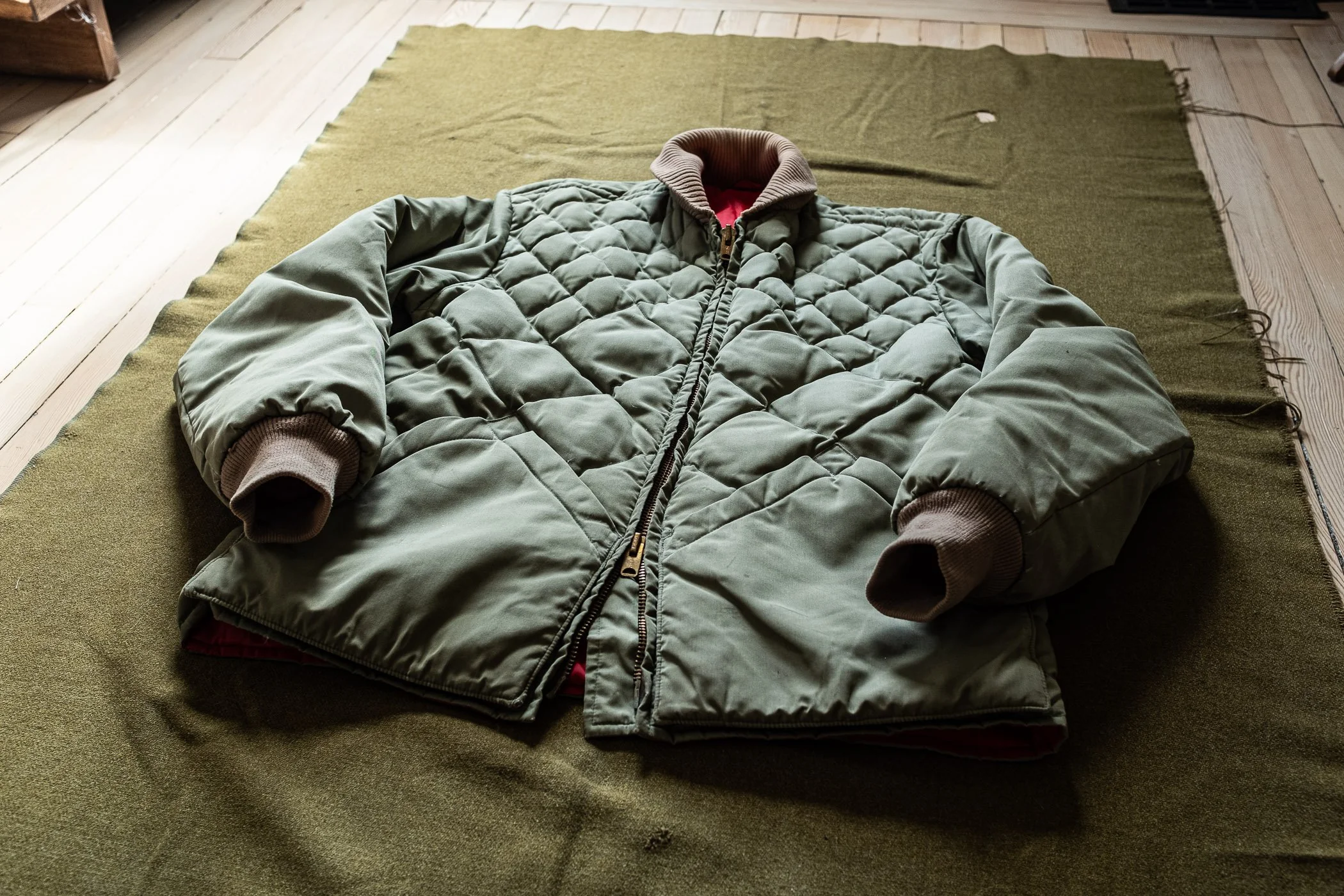 eddie_bauer_skyliner_goose_down_hunting_jacket-14.jpg