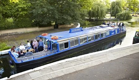 boat_cruising.jpg