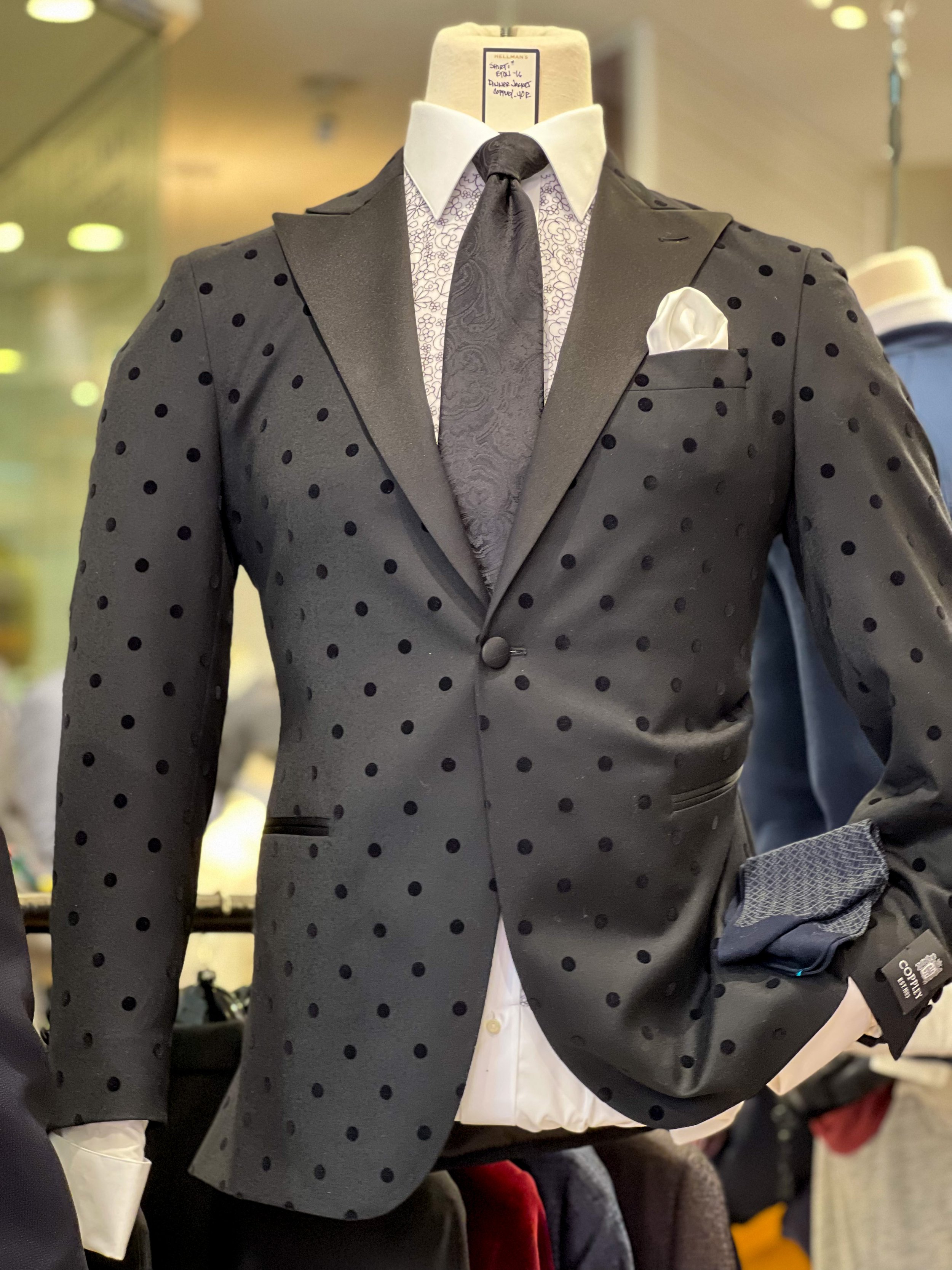 Stylish Men's Custom Designer Suits and Tuxedos in Cincinnati, OH