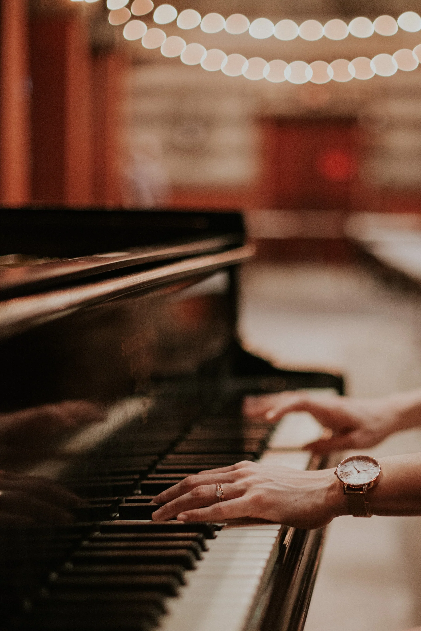 Piano Scales for Beginners: A Definitive Guide