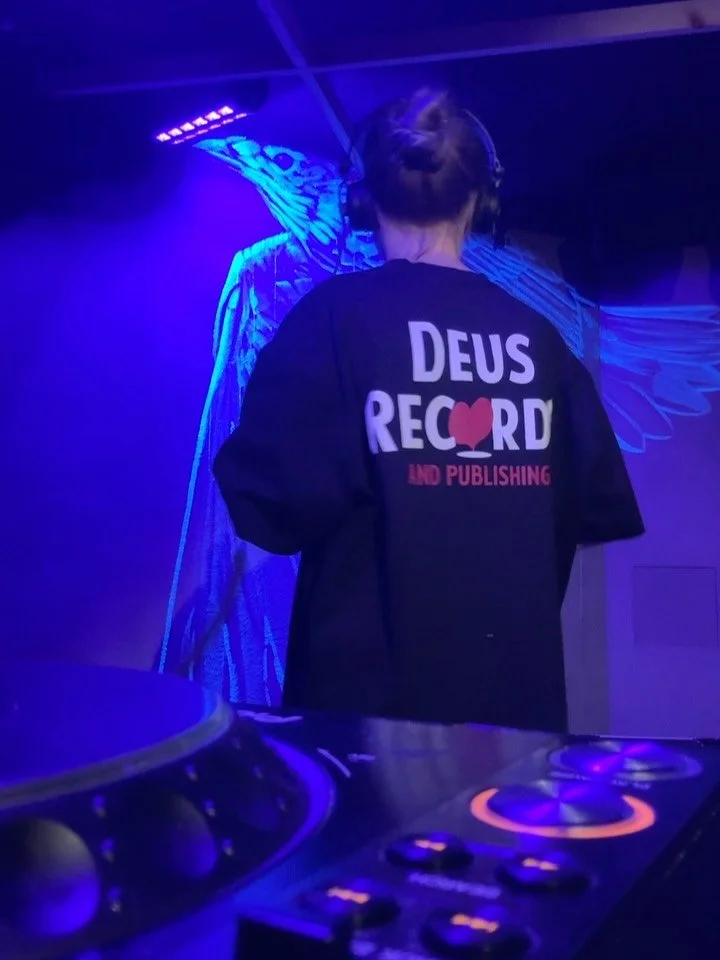 january lights 🌠🔭

1. dj set @muruetsch_bar 
2. track love 
3. snowman @passens_muehlbach 
4. sunset 
5. heisse schoggi 
6. vitamins 
7. playing at @interspar 
8. visit @pinakothekdermoderne 
9. playing at @theamaurisvienna 
10. groove into 26 @sal