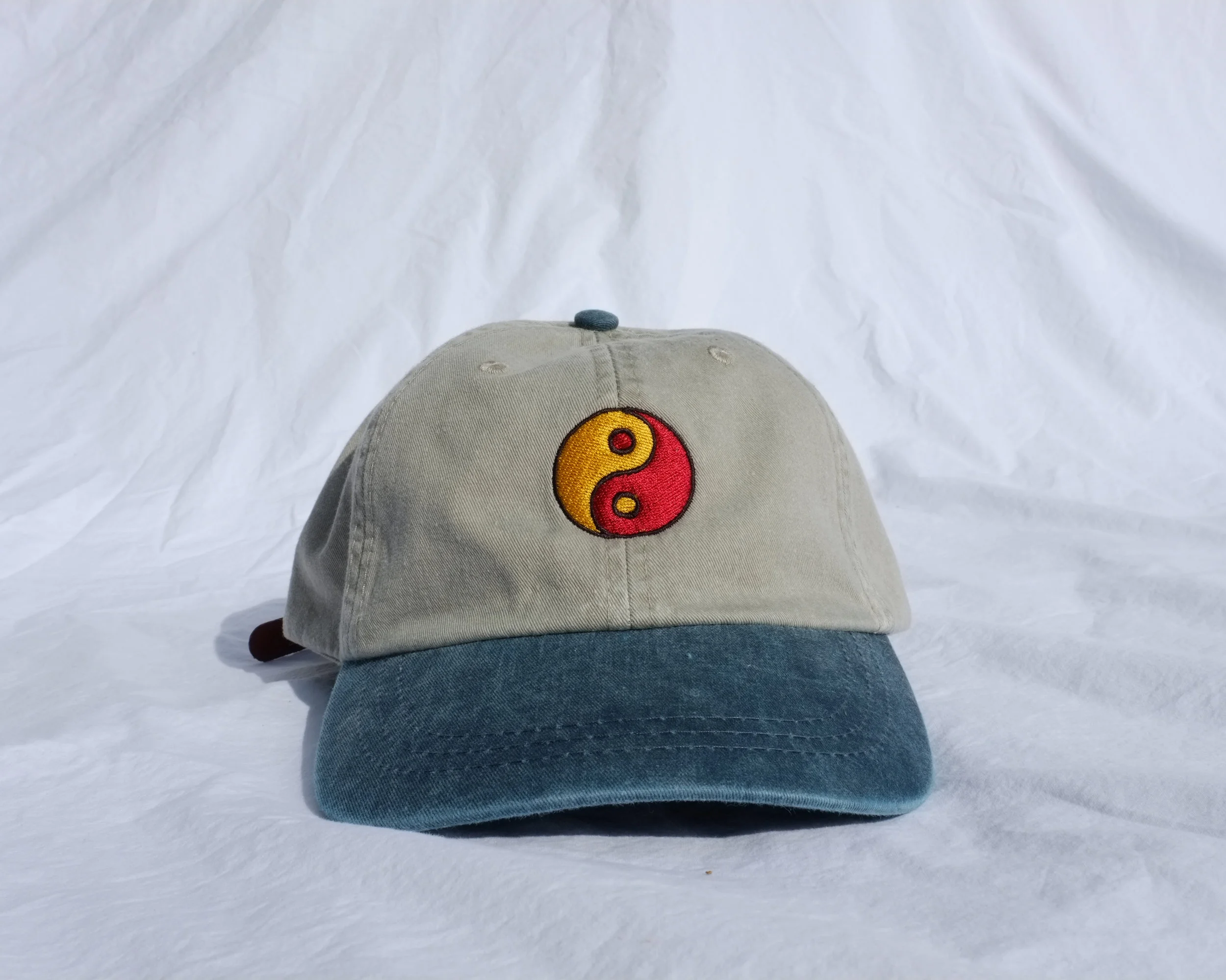 Iowa State Yin Yang, Stone With Navy Bill
