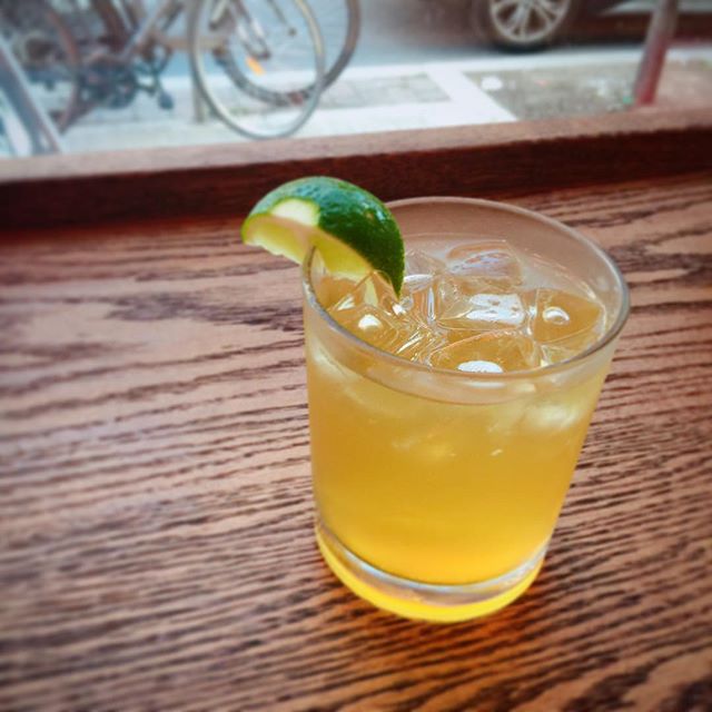 Sweet Yuzu Drink is a non-alcoholic and not that sweet drink 😉 Really refreshing and perfect for hot days! ☀️🍹👍 #koreandrink #virgindrinks #nonalcholic #yuzu #torontofood #tofood #toeats #yyzeats #torontoeats #blogto #foodlove #foodlover #foodblog