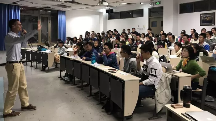 Alumni network pays off for China’s foreign graduates