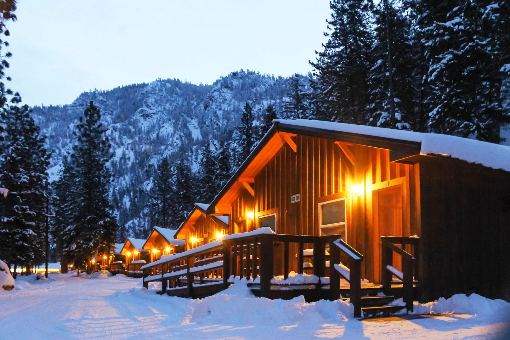 Montana Cabins Lodges Quinn S Hot Springs Resort