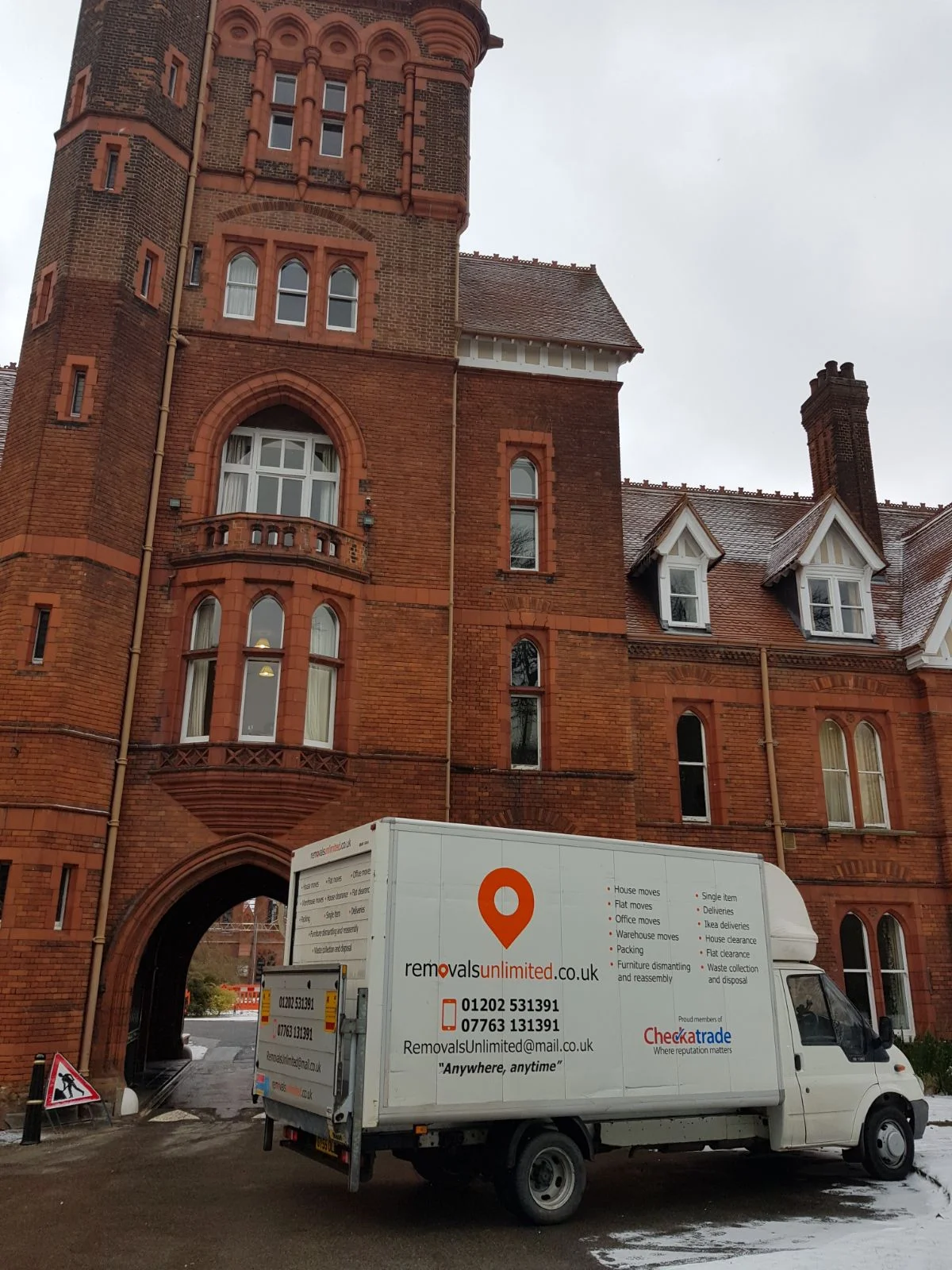 Man and van delivery service at Removals Unlimited in Bournemouth