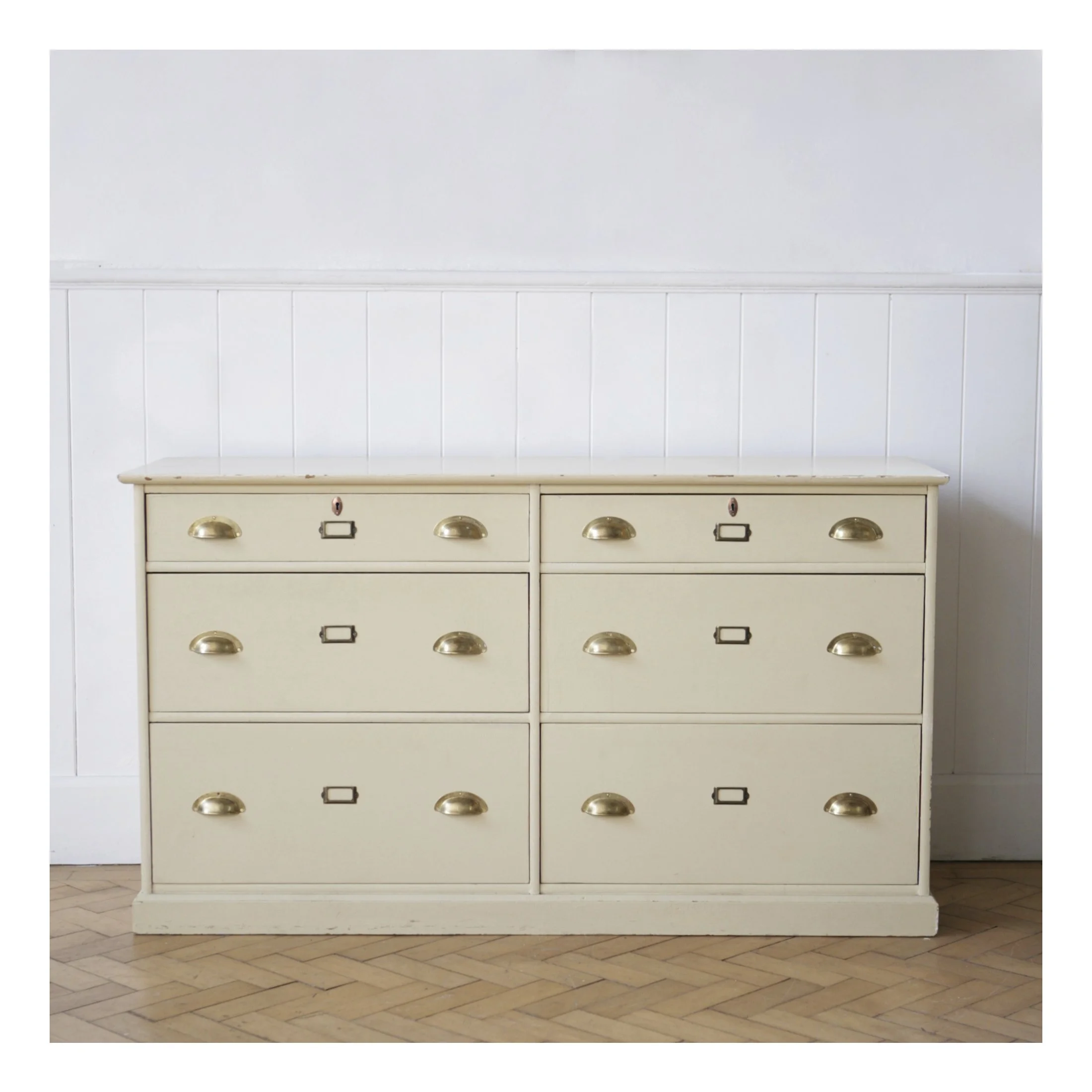 a white sq.jpg