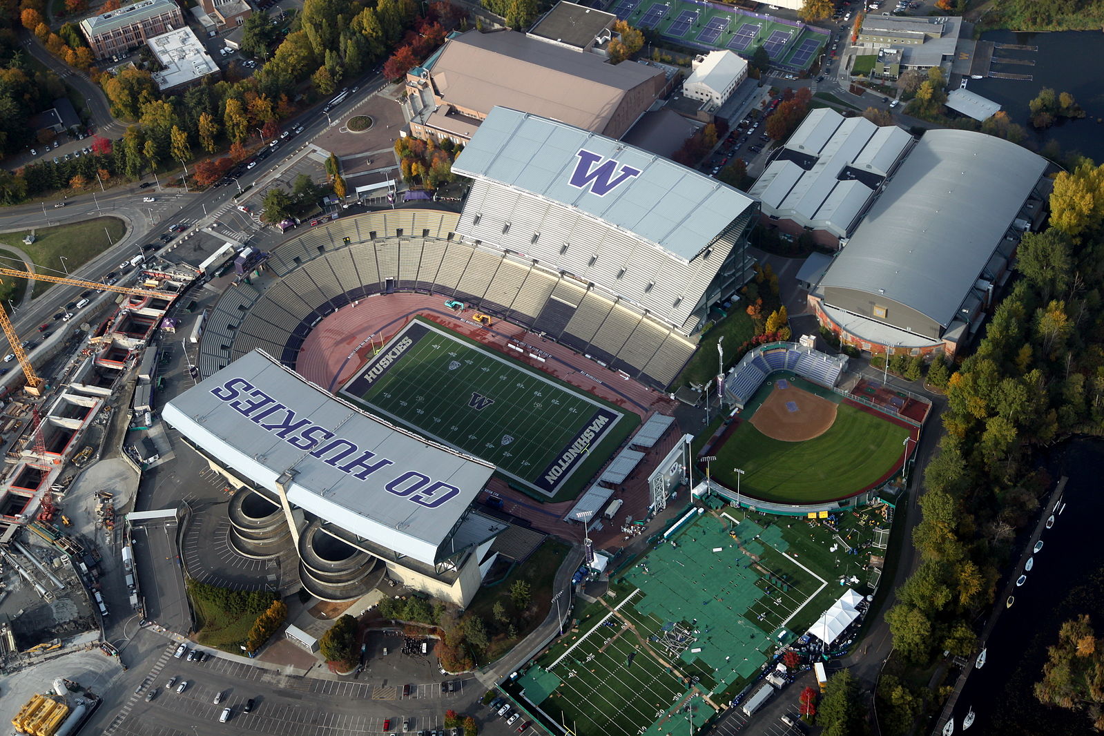Huskies.jpg