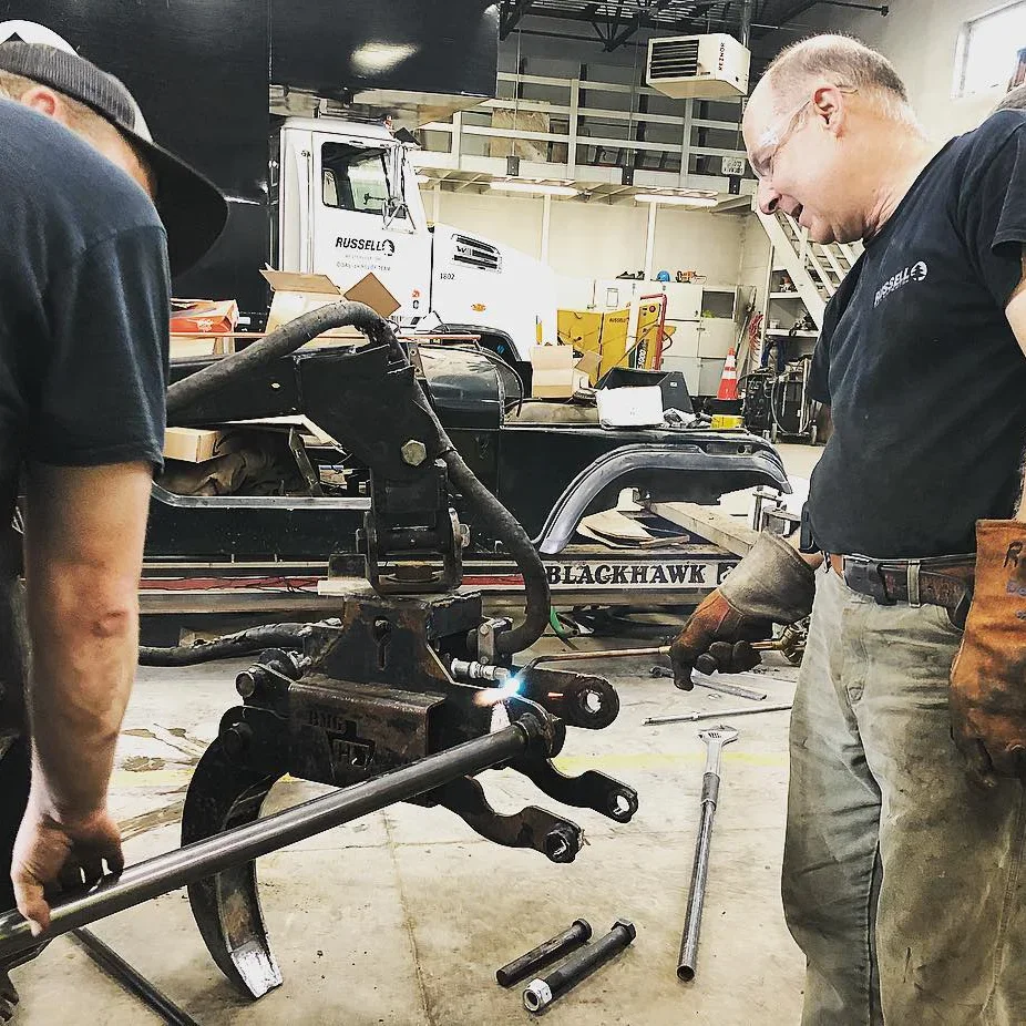  Expert Mechanics  
We employee full time mechanics in house who have decades of experience. This ensures maximum uptime of our equipment and on time completion of your project.
