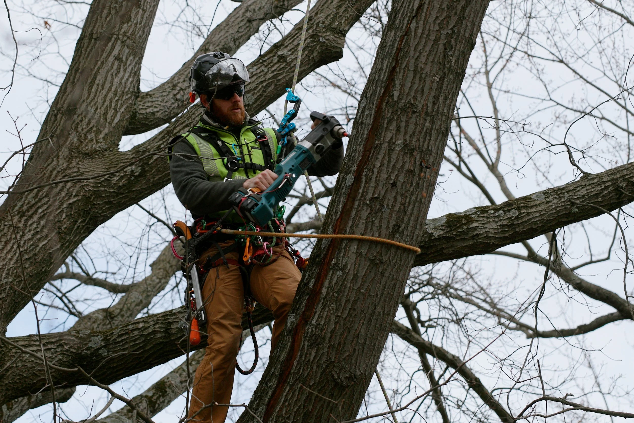 Fig. 1 - Installing Brace Rods