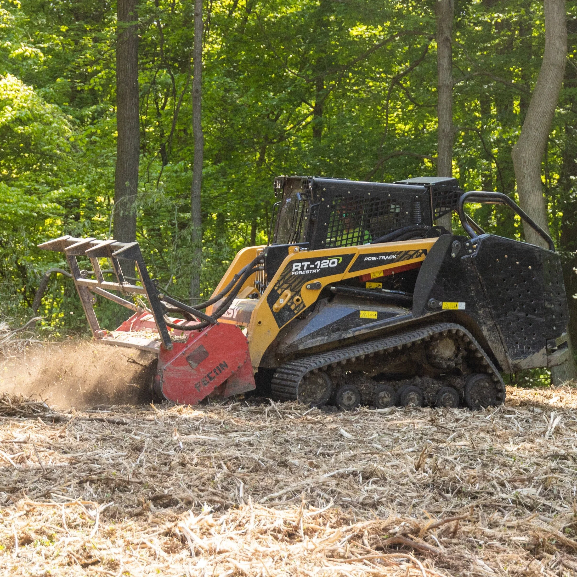  Forestry Mowers  
Our high horsepower track loaders can be equipped with tools from forestry mulchers to hydraulic tree shears to grapple buckets saving labor costs and moving operators into FOPS and ROPS certified operators stations.