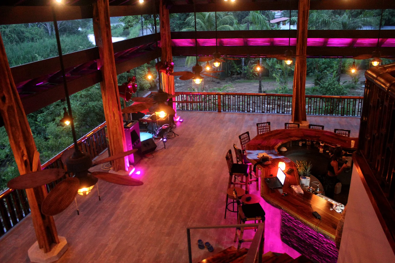 fuego_interior2.jpg