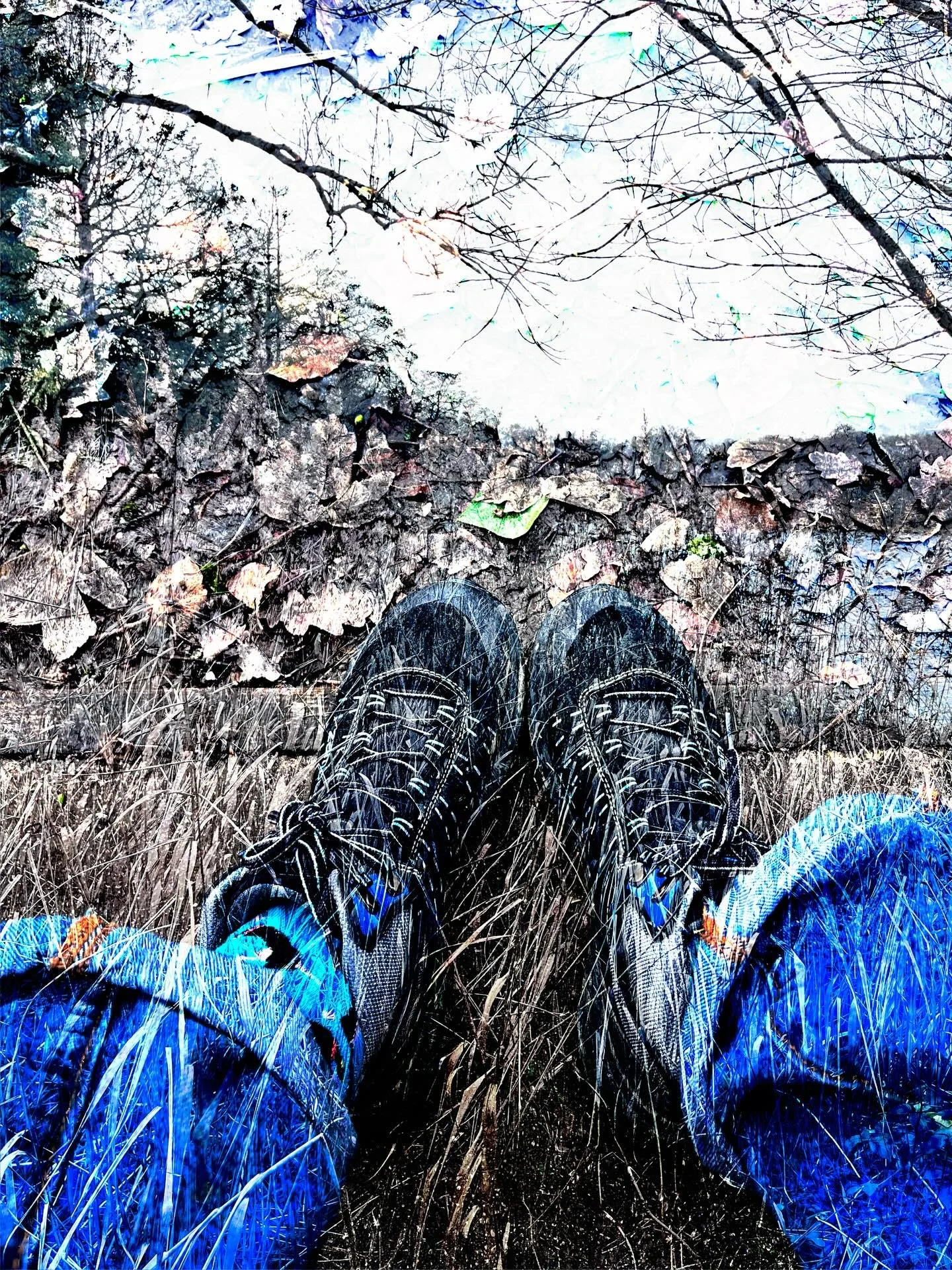 Self
.
.
.
.
#myface #myhand #reflecting #texture #layers #photograpy #photoediting #selfportrait #portrait  #contemporaryart #wip #contemporaryartist #artist #helenljackson #selfie #self #digitalart #visualartist #artastherapy #grounded #nature