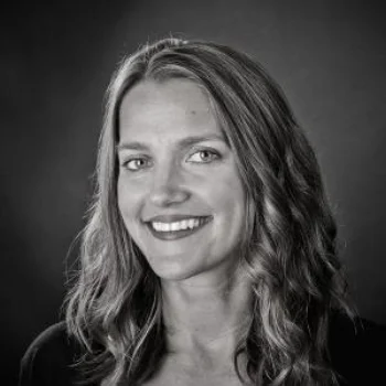 Kelcey Edwards 8096_RGB_1980 x 1462_HR.jpg