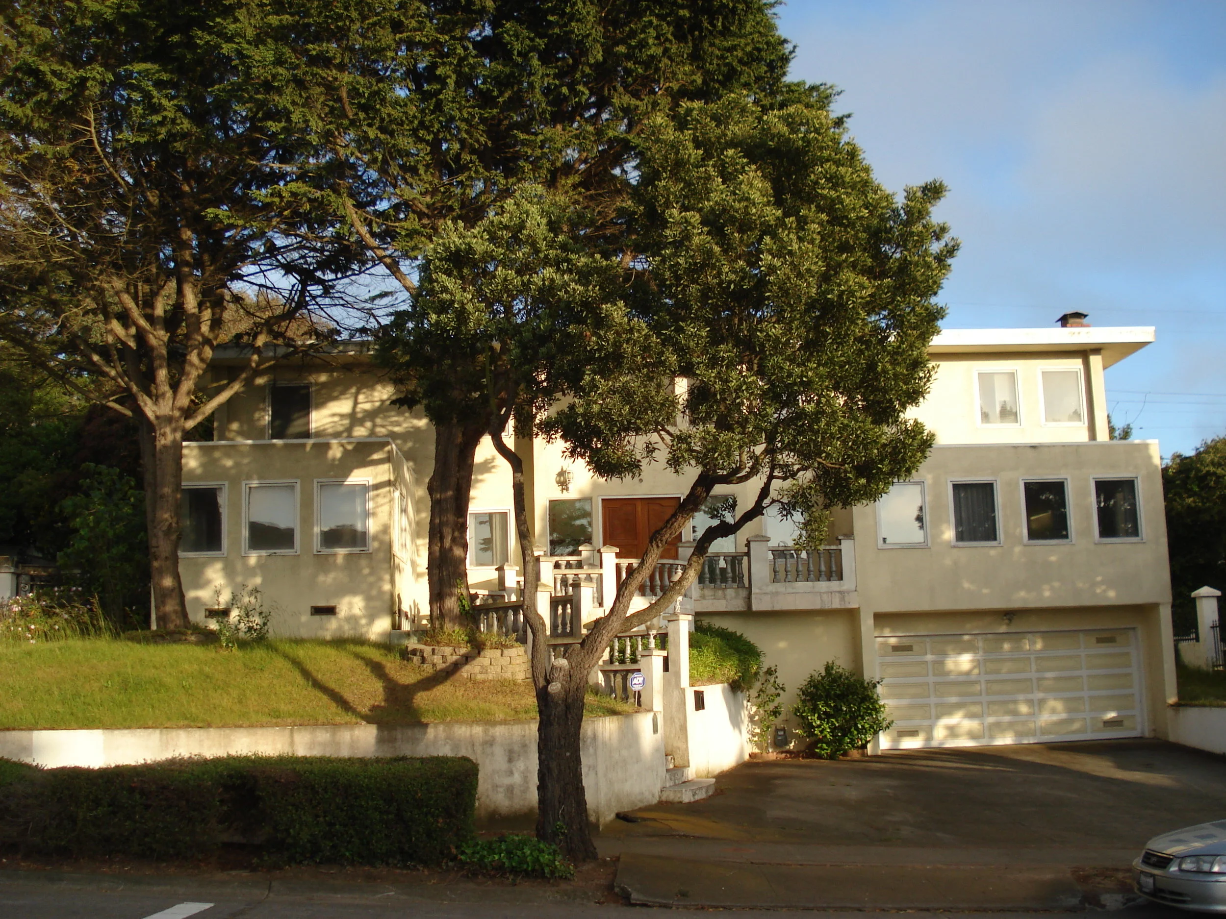 Existing front elevation photo