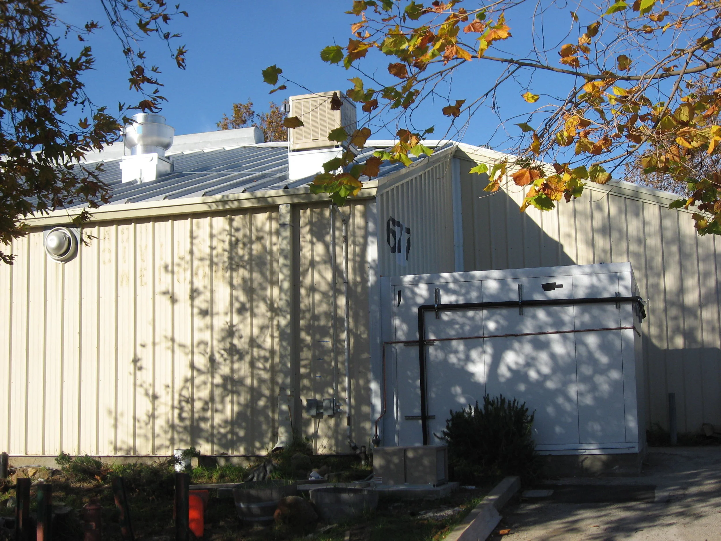 New outdoor walk-in cooler/freezer