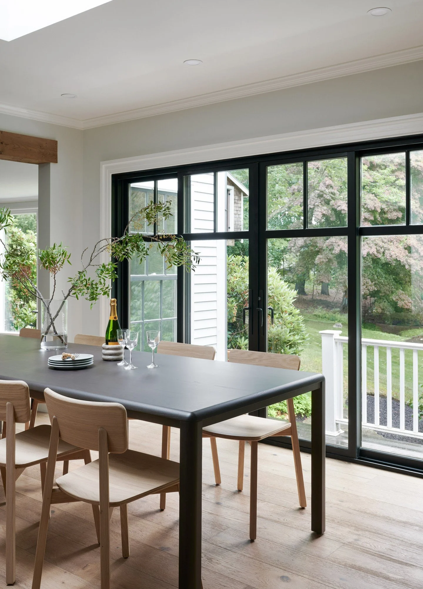 There's nothing spooky here for Halloween! Just this beautiful new dining room in Lincoln with beautiful views to the gardens beyond. 

Architecture: @winslowdesignarch
Construction: @remodernbuilders
Interior design: @nest_and_company
Structural Eng