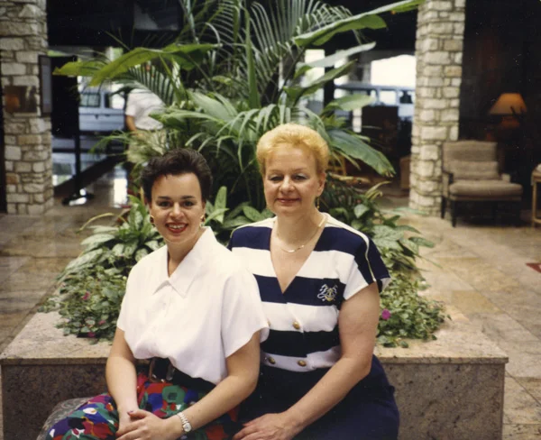 H0419_K80_Annie-022-2_Kay80.jpg
