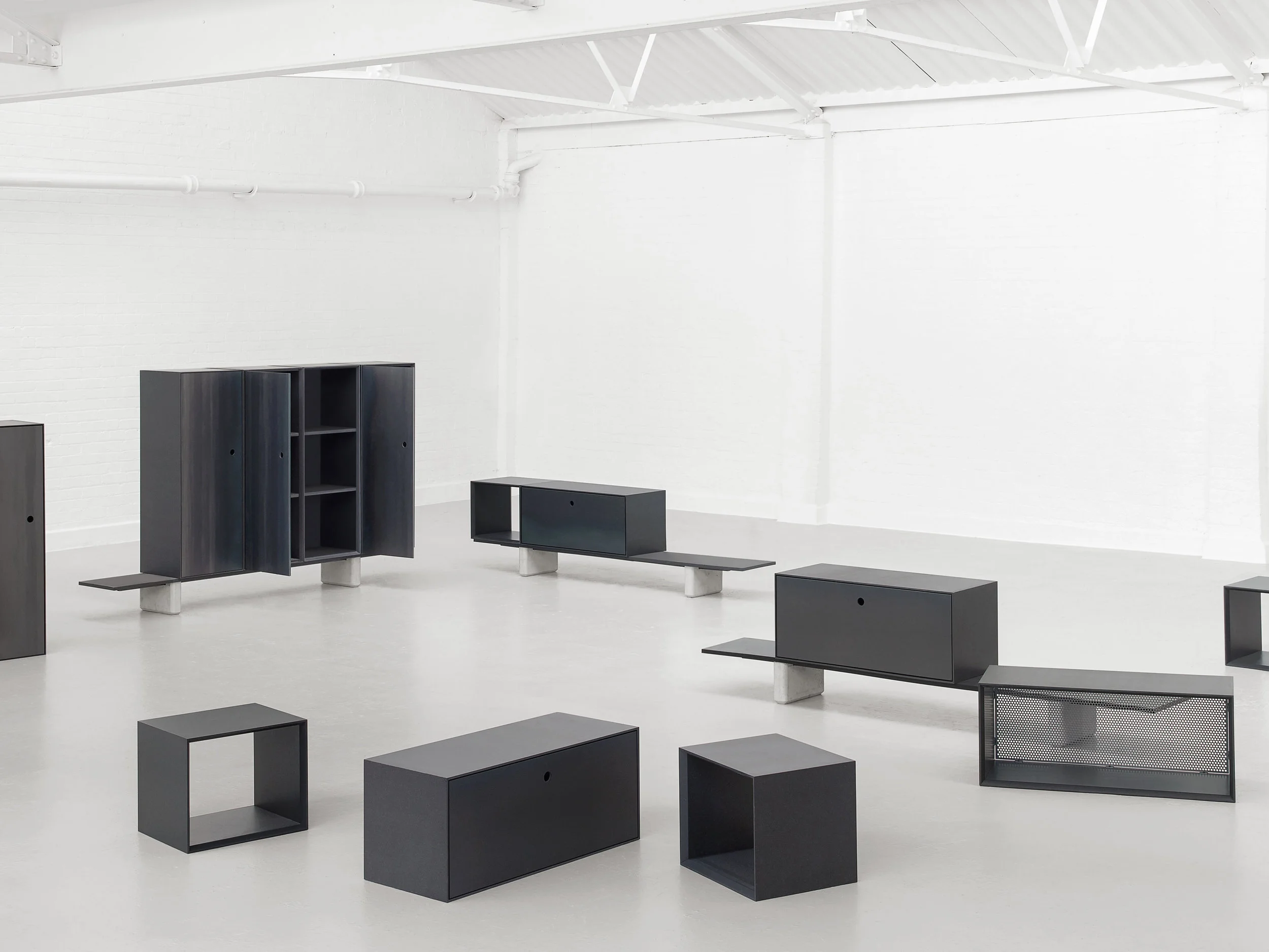 01 PAUL CROFTS STUDIO - ISOMI - ASSEMBLED - CHAMFER 001.jpg