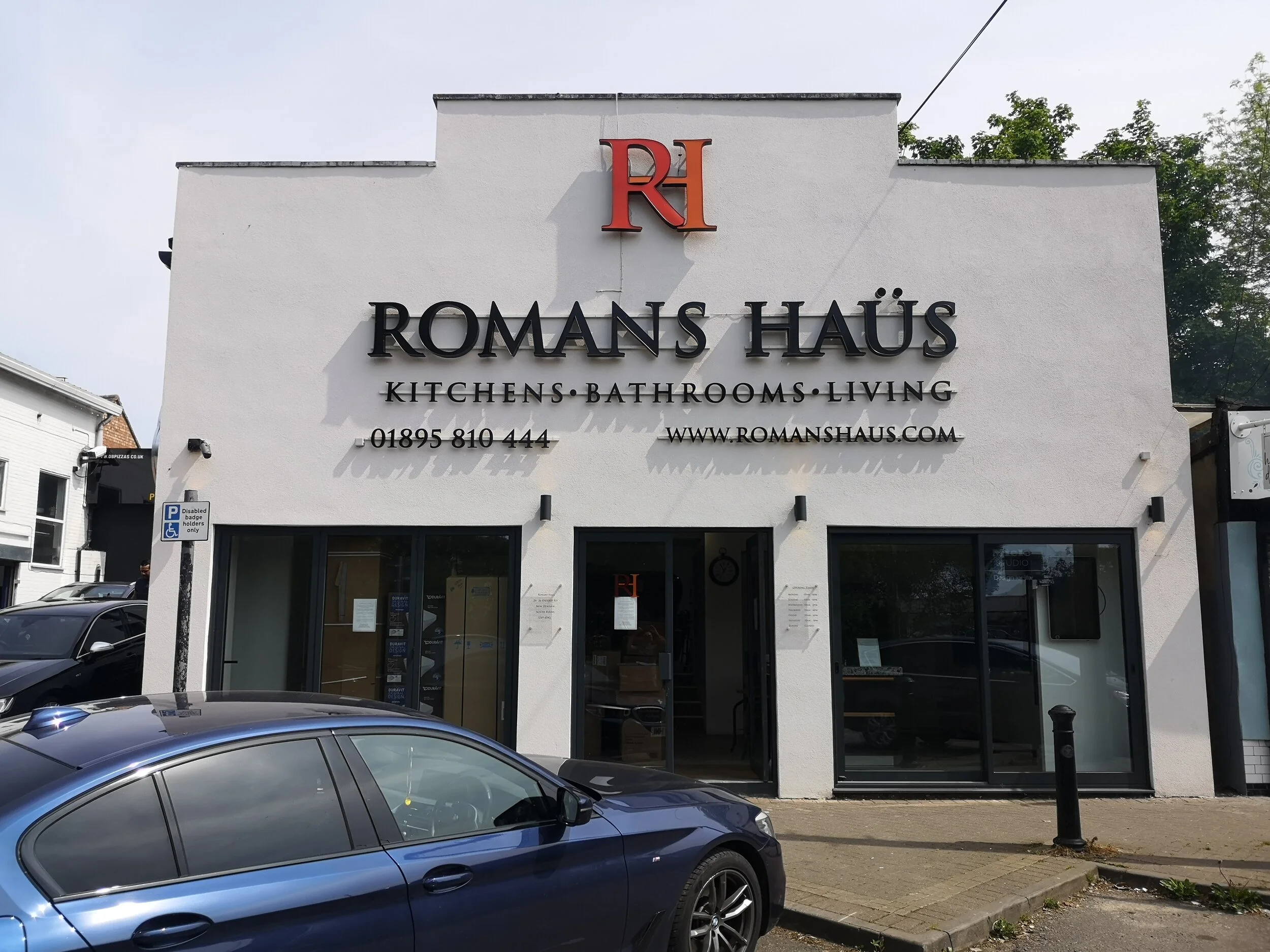 Romans Haus, Uxbridge