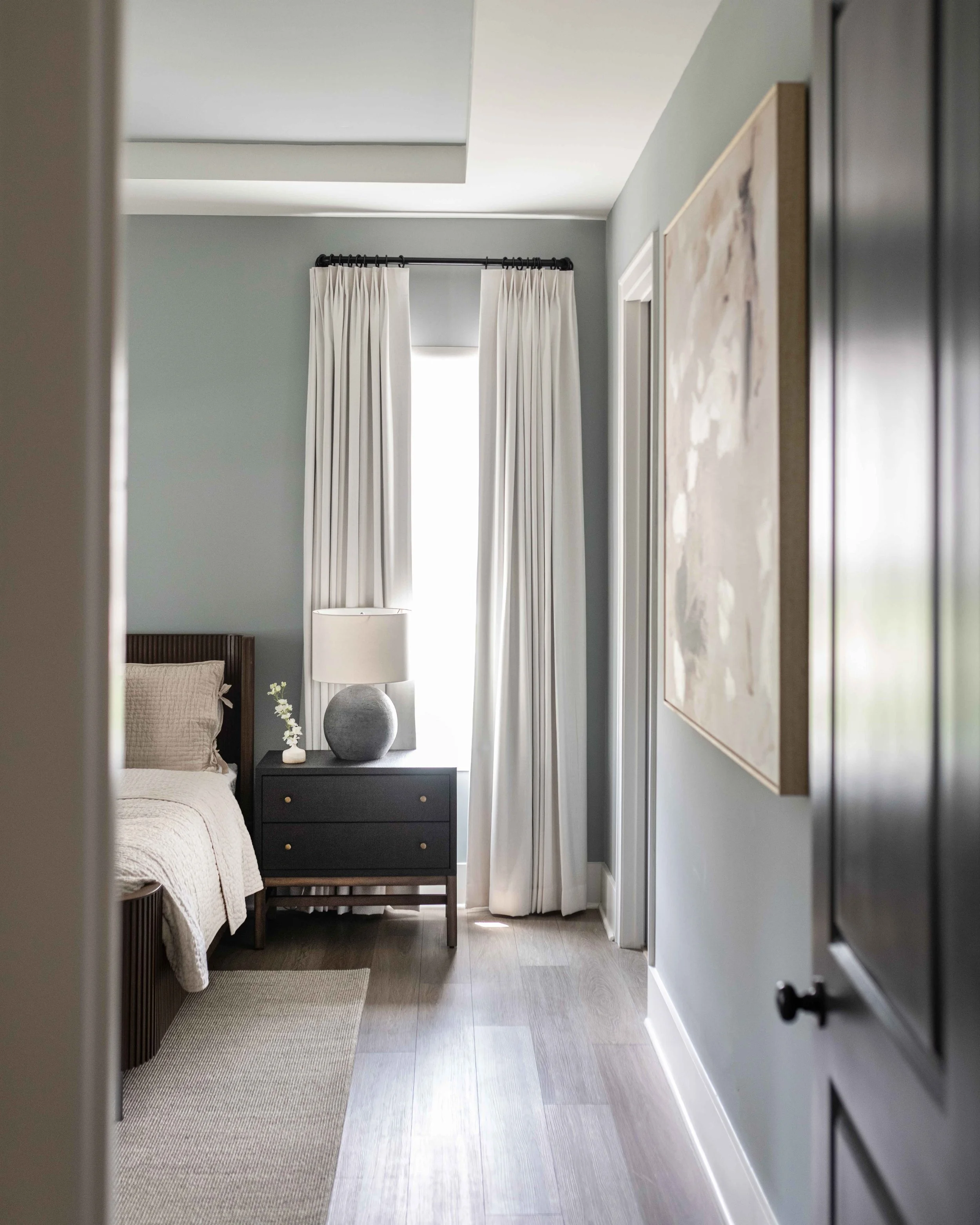 primary-bedroom-01web.jpg