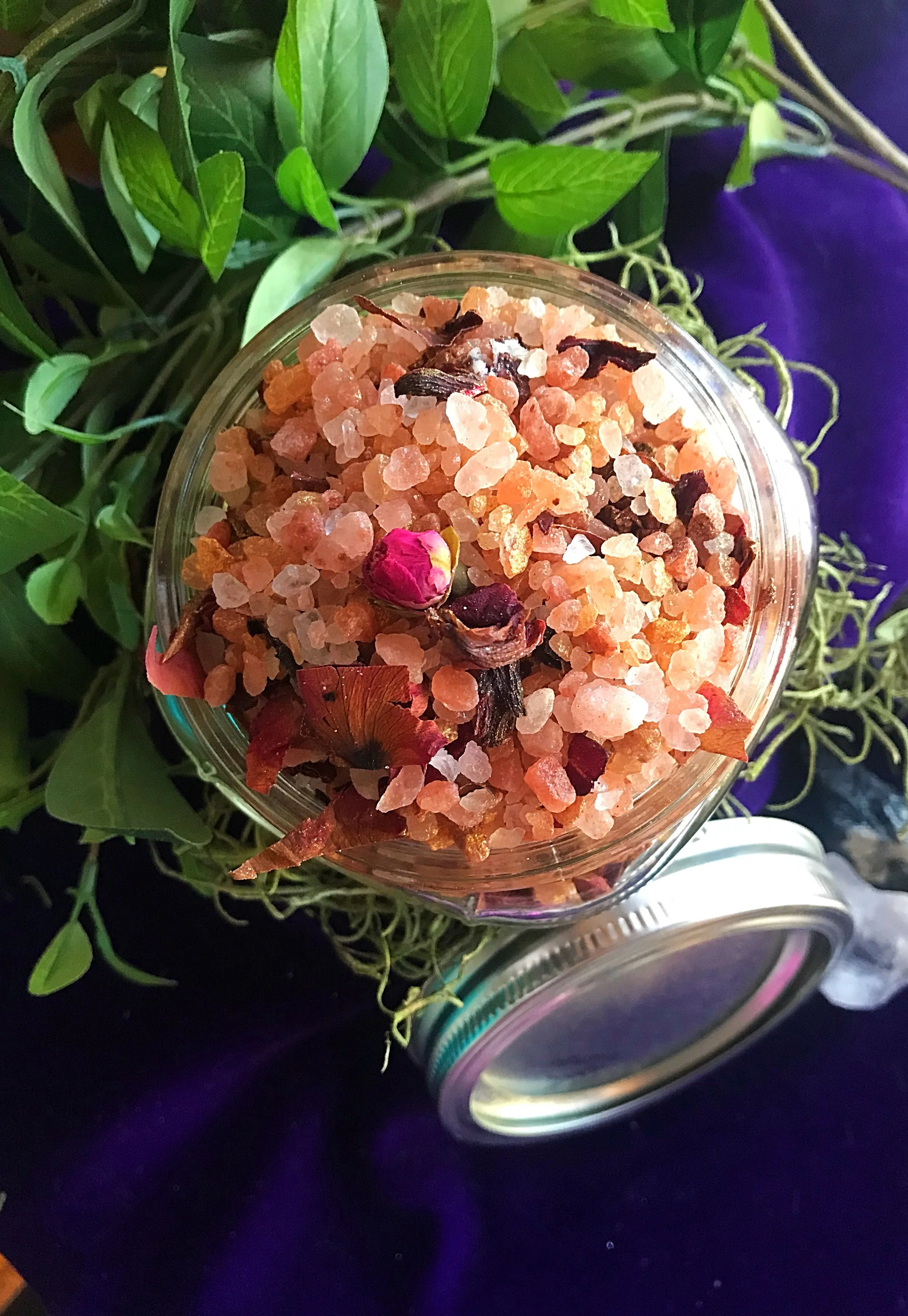 Ultimate escape Himalayan pink salt bath soak