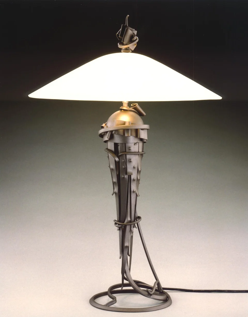 Paley Comet Lamp (sm) DL199906 - Copy.jpg