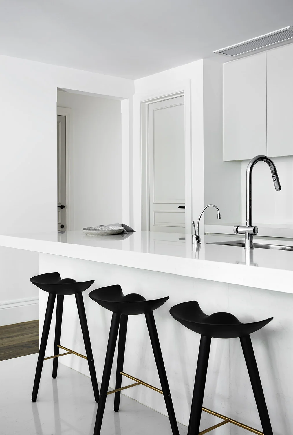 ToorakApt3-05.jpg