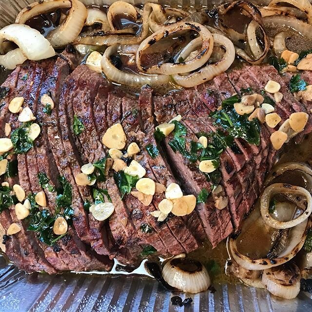 Cuban-Style Mojo Marinated Tri Tip Recipe just added to our website. (Link in bio)  Reverse seared on our @biggreenegg #wheelyq #barbecue #tritip #biggreenegg #bgenation #mojomarinade #reverseseared