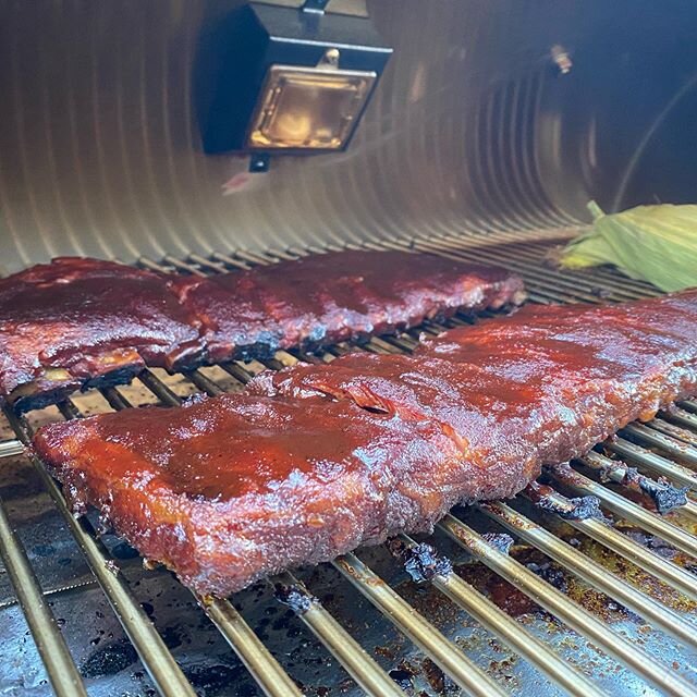 Ribs are done!  Finished off with some WheelyQ Barbecue Sauce.  Delicious indeed!! #wheelyq #barbecue #sauce #ribs #bbq #rectecgrills @rectecgrills #recteclifestyle #rectec