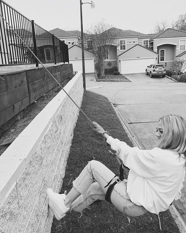 @jordanjamesogle taught me how to rappel off the side of his house. 
how&rsquo;s your quarantine? 🤍
#stayinghome #stayingsane