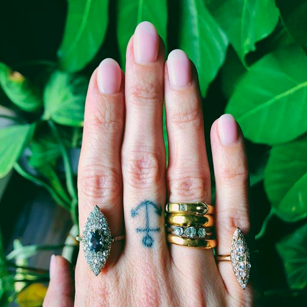 @arrowandanchorantiques