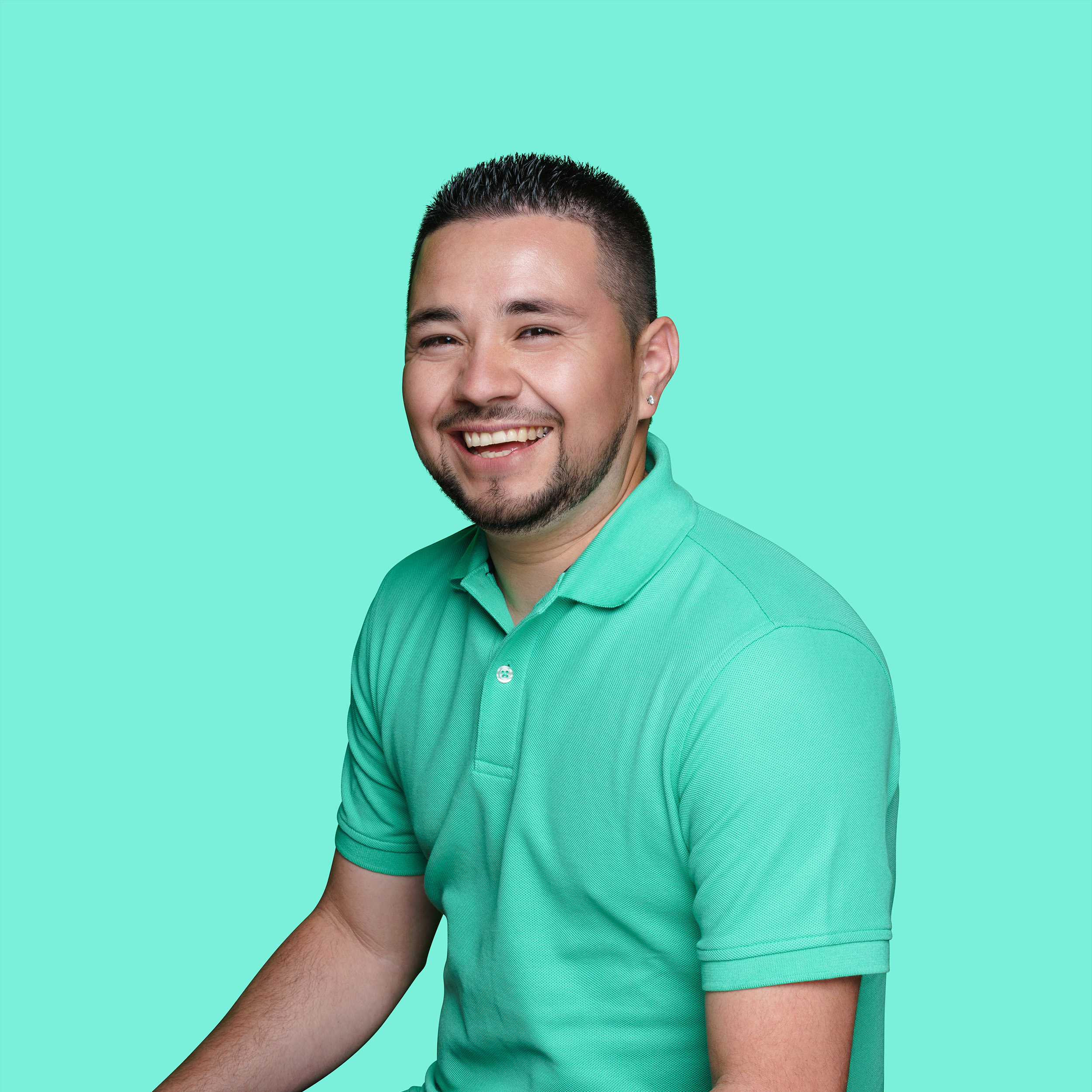 ELIAS LOPEZ, Operations Manager Elias loves his job at Priya Living because nothing feels more rewarding for him than helping seniors and developing strong bonds with them. While his dream is to travel to Paris someday, he's definitely his happiest spending time with his family. One the weekend you’ll find him snuggling with his two, young daughters.