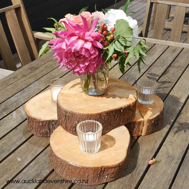 tree-trunk-log-slice-round-auckland-wedding-event-party-hire-styling